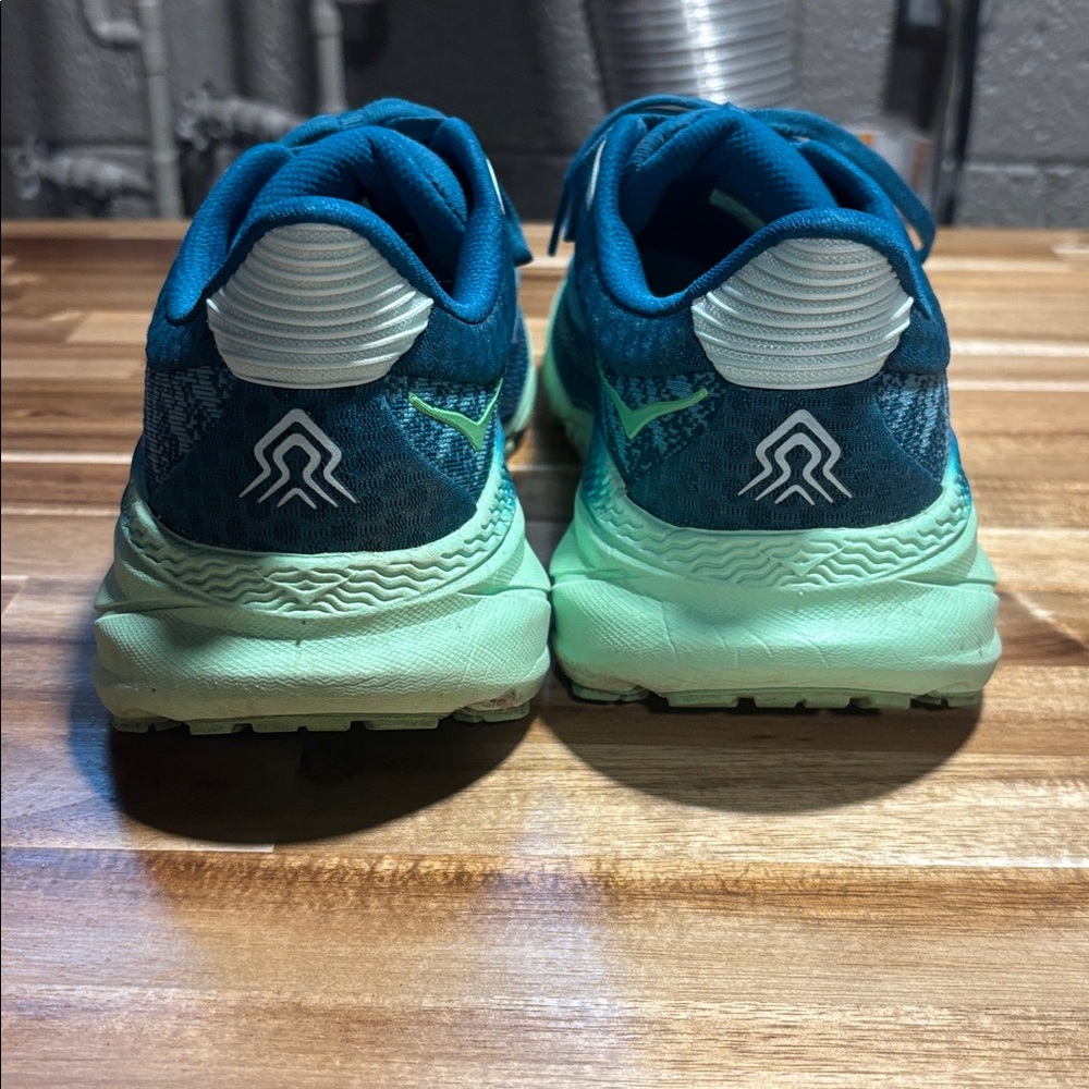 Women’s Hoka Challenger 7 Size 9 - Picture 3 of 5
